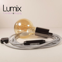 Lampe à suspendre type baladeuse porte-douille métal lisse Perle noire de Tahiti - Câble textile Argent effet soie
