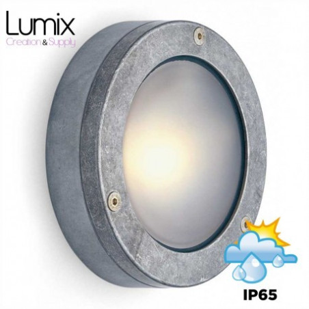 24 Shallow aluminium light