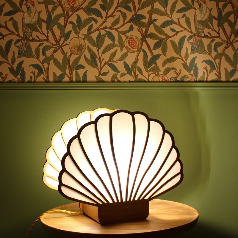 Lampe à poser VENUS PRESTIGE - Socle Chêne massif - Douille effet laiton E27 Lampe à poser VENUS PRESTIGE - Socle Chêne massif - Douille effet laiton E27