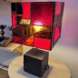 Lampe à poser LUXF-SERIE1 en vitrail Tiffany, béton noir, cuivre et laiton Lampe à poser LUXF-SERIE1 en vitrail Tiffany, béton noir, cuivre et laiton