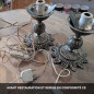 Paire de lampe à poser des année 1950 en métal Régule et verre ornés moulé d'origine - Entièrement restaurée Paire de lampe à poser des année 1950 en métal Régule et verre ornés moulé d'origine - Entièrement restaurée