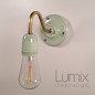 Applique véritable porcelaine verte pastel et tube col de cygne en laiton ciré ou métal vernis Applique véritable porcelaine verte pastel et tube col de cygne en laiton ciré ou métal vernis