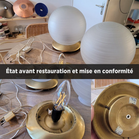 Paire de lampe à poser des années 1960-1970 base laiton et globe en verre
