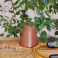 Lampe bois massif d'Aulne teinté acajou et vernis - Douille E27 et câble textile effet soie Whiskey Lampe bois massif d'Aulne teinté acajou et vernis - Douille E27 et câble textile effet soie Whiskey