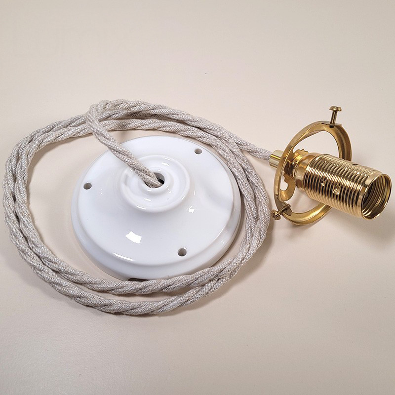 Suspension toute prête pour accueillir votre verrerie type tulipe, opale ou globe à cou